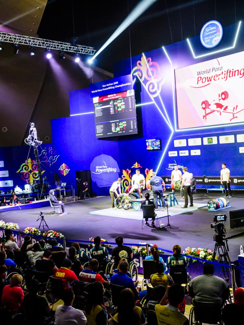 Public watching a Para powerlifting competition