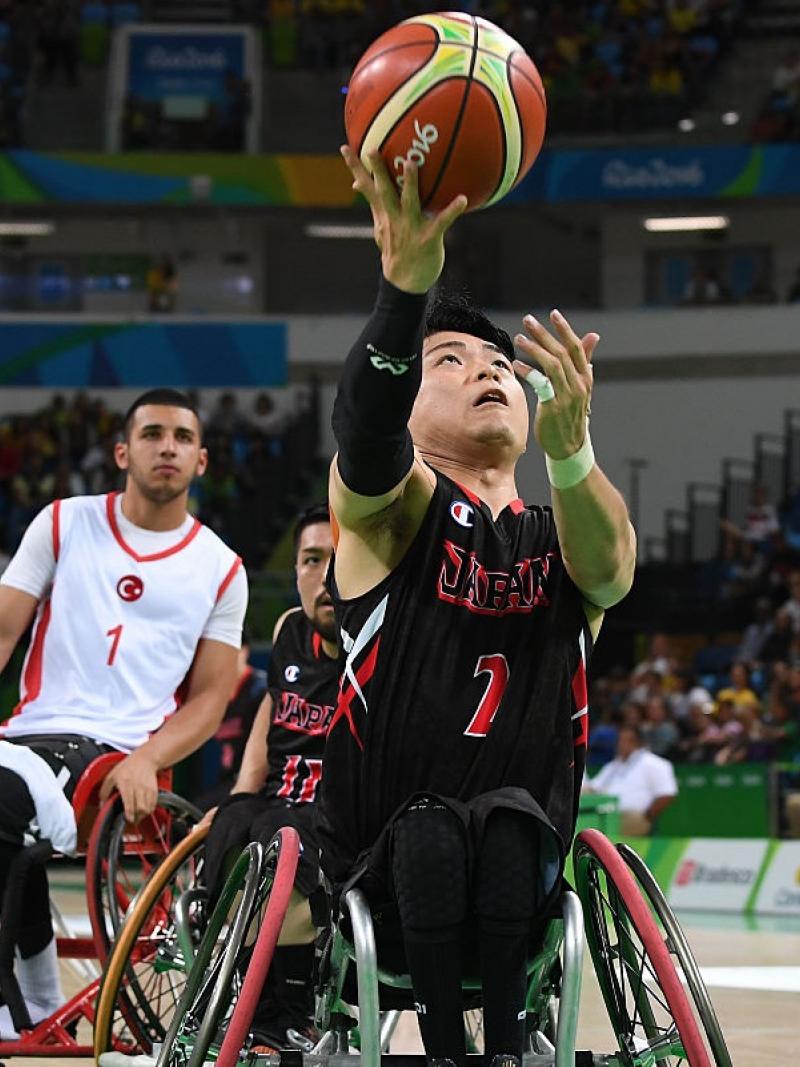 Akira Toyoshima 