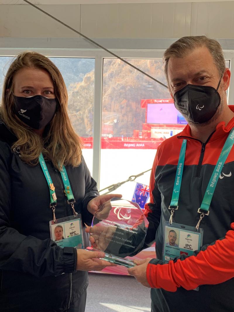 Paralympics New Zealand Chief Executive Fiona Allan was presented with the Award by IPC President Andrew Parsons