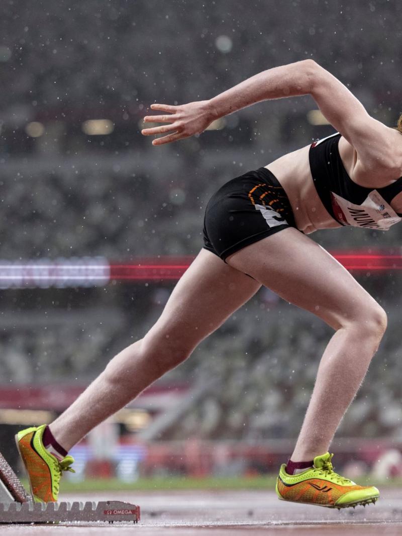 Monica Munga blasts out of the starting blocks on a rainy race day at the Tokyo 2020 Paralympic Games.