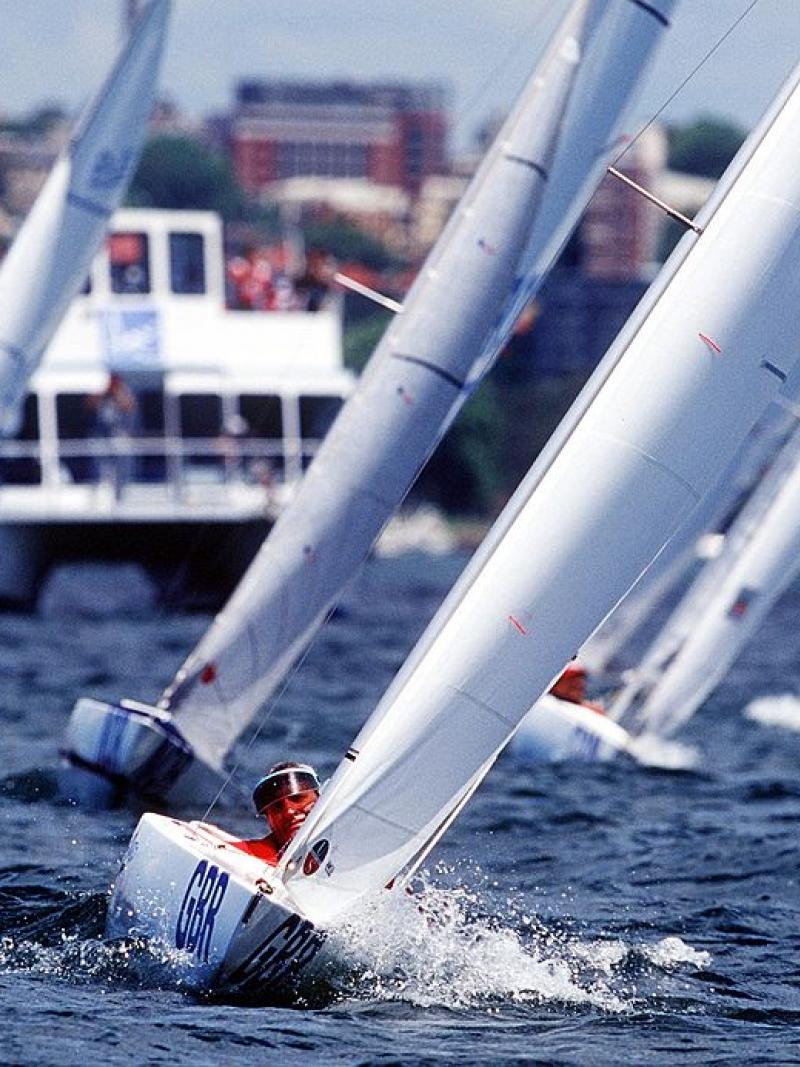 Six Para sailors race in the singles competition at Sydney 2000.