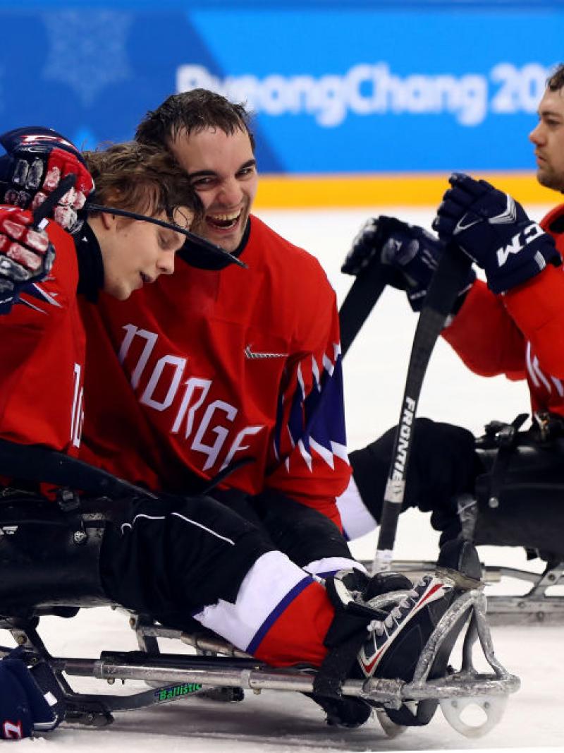 A group of Norwegian Para ice hockey players on ice