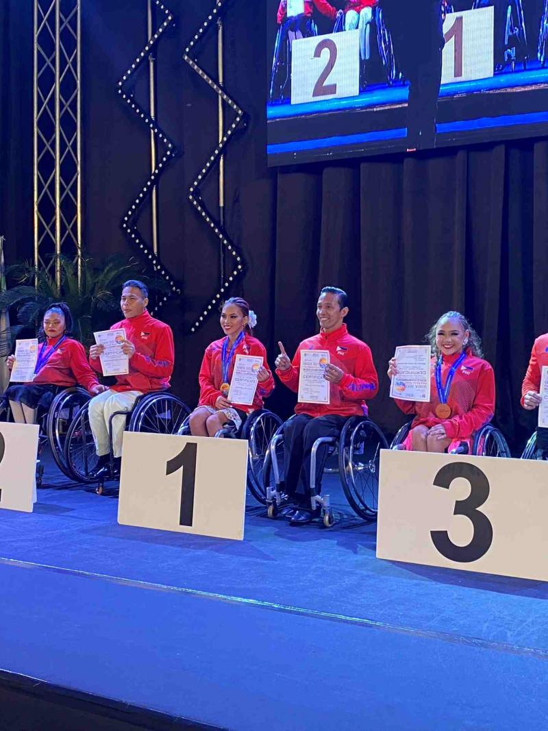 Podium sweep for Philippines on the podium.