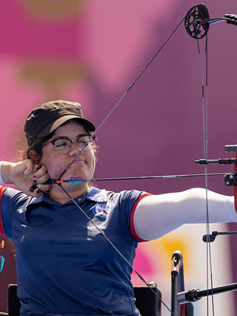 Para archer Mariana Zuniga pulls back her arrow ready to shoot