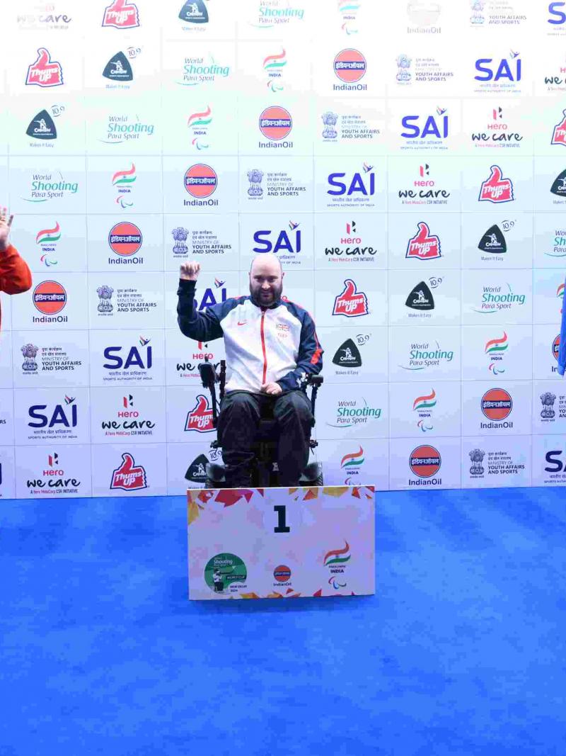 Medallists on the podium.