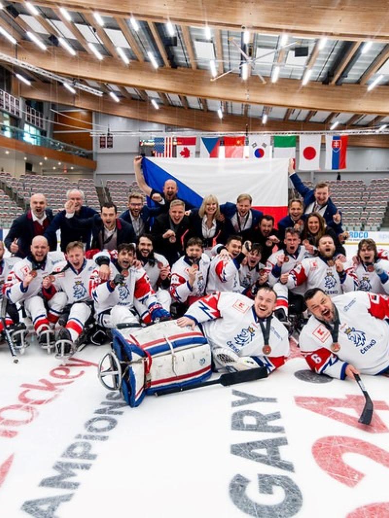 The Czech Para Ice Hockey Team celebrating on ice