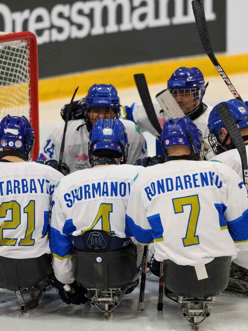 Players gather before the start of the match