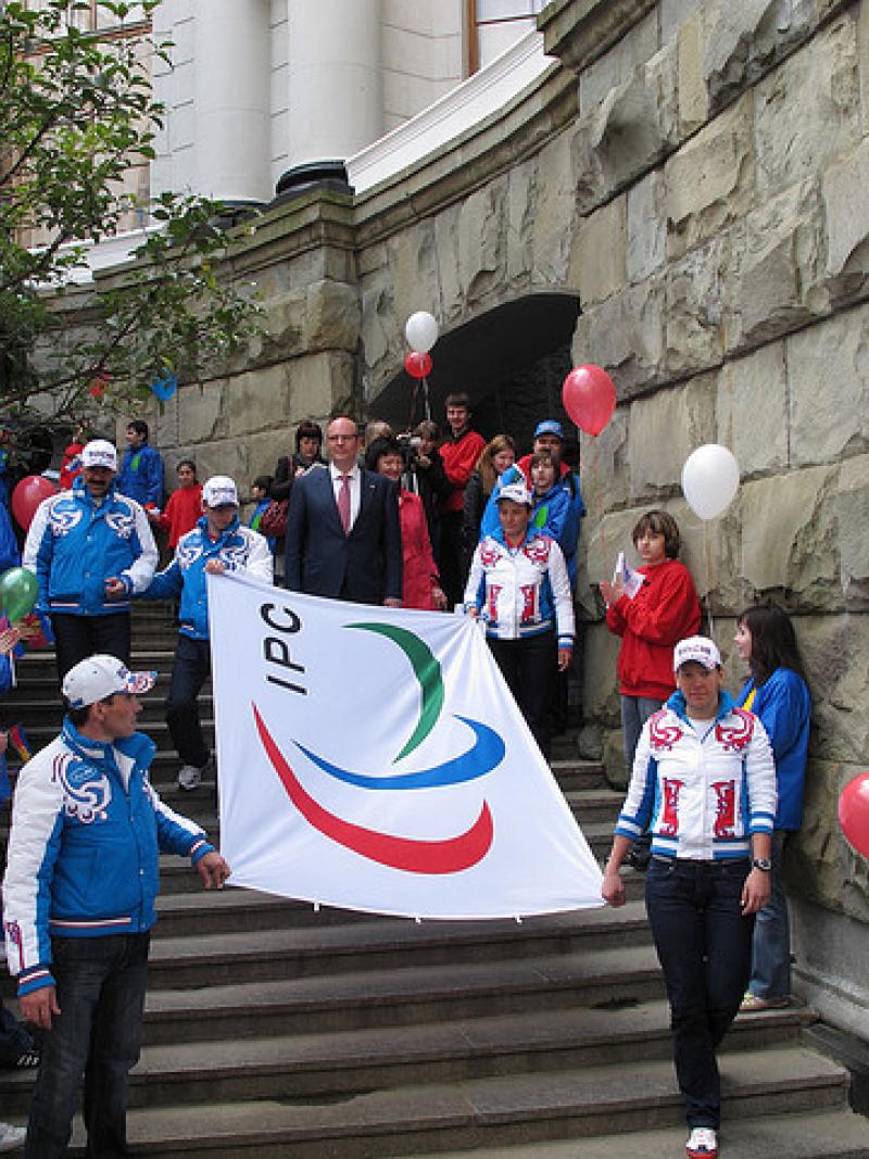 The Paralympic Flag arrives in Sochi