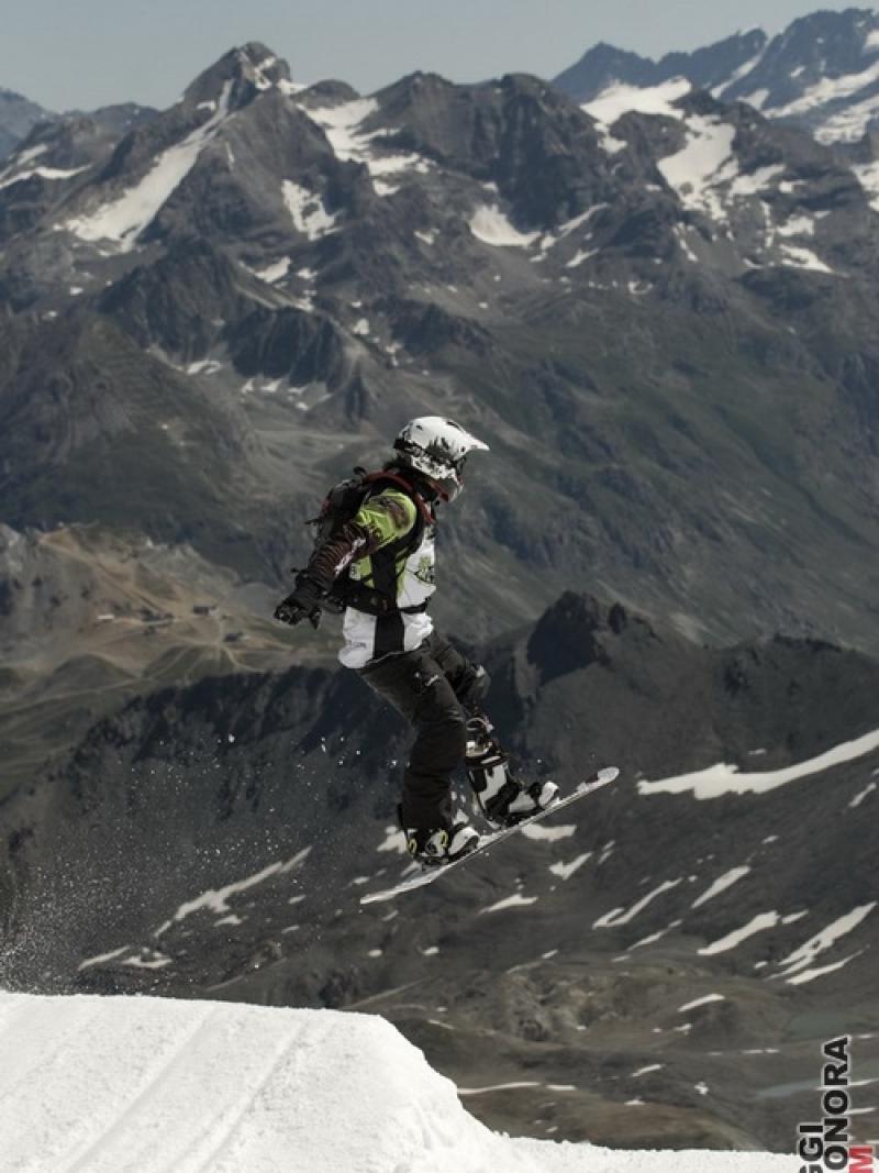 Para-Snowboard in action