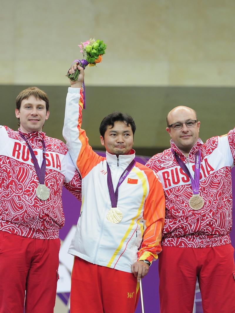 Li Jianfei wins shooting gold