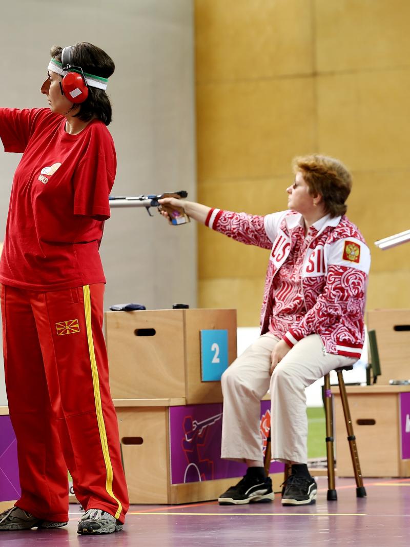 A picture of women at the shooting competition
