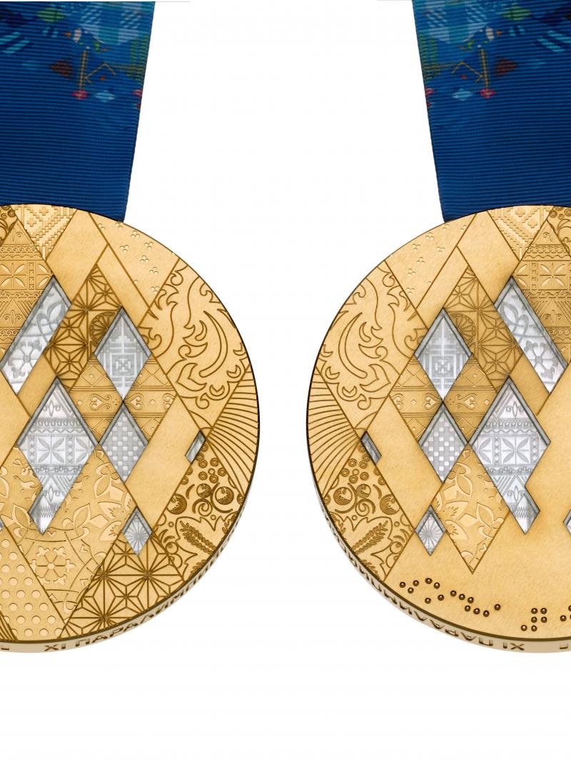 Sochi 2014 gold medal front and back