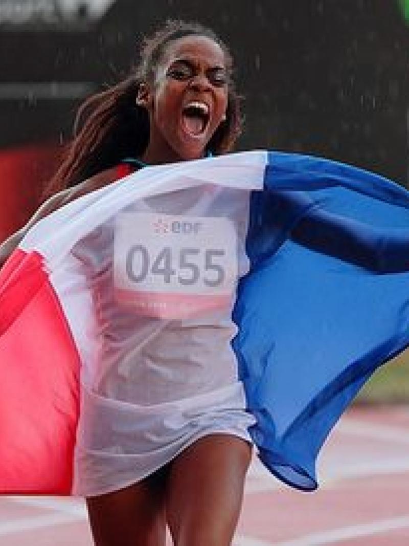Mandy Francois-Ellie winning the women's 200m T37