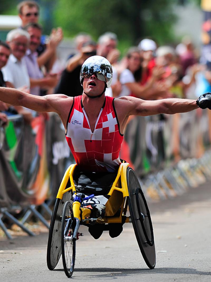 Hug takes Lyon 2013 marathon gold