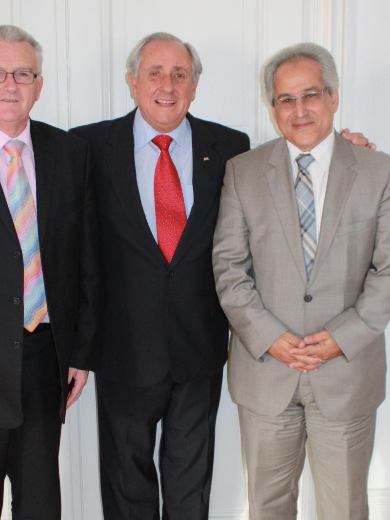 FIVB President Dr. Ary S. Graça F° with World ParaVolley President Dr. Hossam Eldin Mostafa (right) and Sport Director Denis Le Breuilly