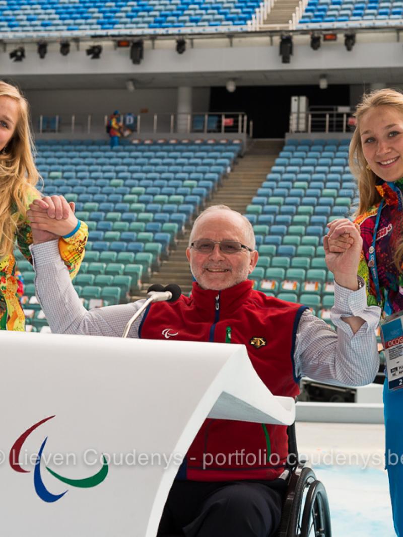 IPC President Sir Philip Craven with Ekaterina and Elizaveta Gulina