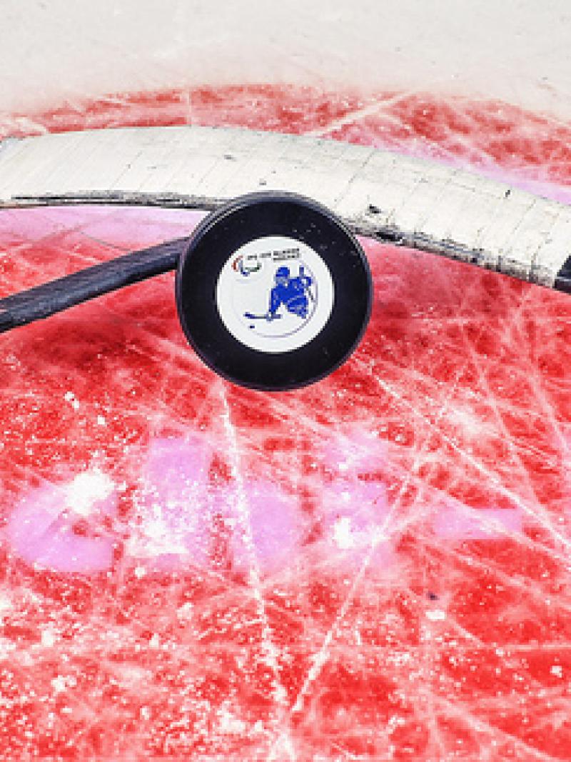 ice sledge hockey