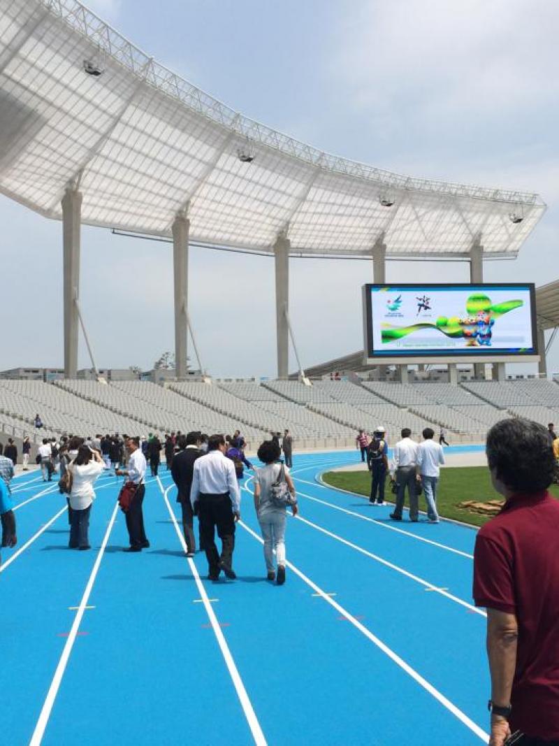 Delegates attending the Incheon 2014 Chef de Mission seminar take a tour of one of the venues.