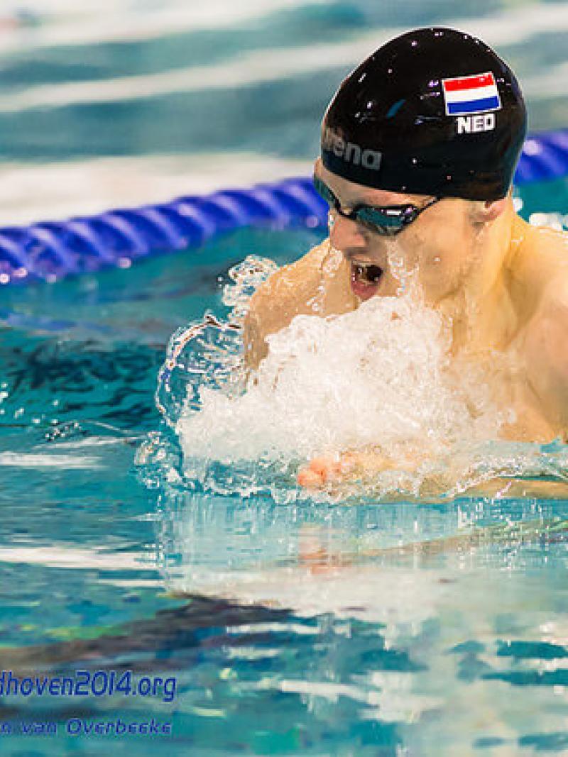 Dutch swimmer Simon Boer racing at the 2014 IPC Swimming European Championships