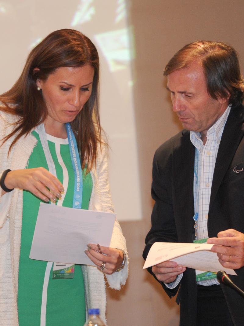 PASO Secretary General Jimena Saldana and APC President Jose Luis Campo sign a historic co-operation agreement between the two organisations