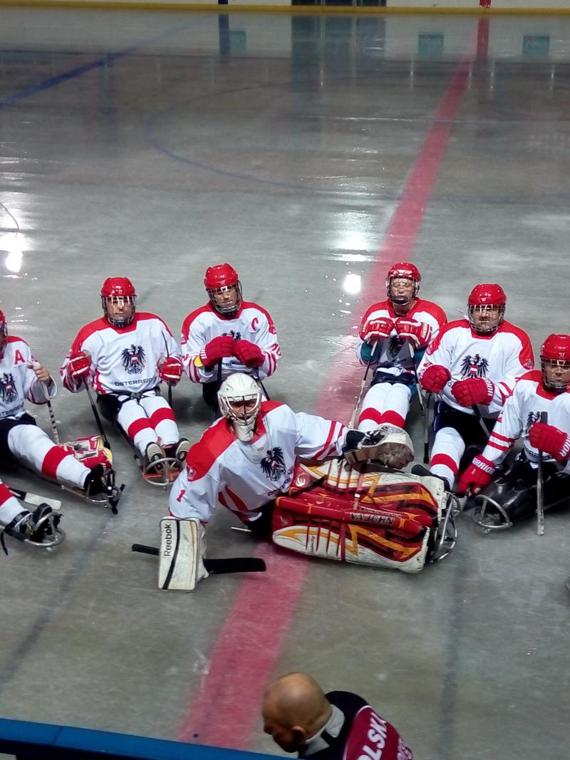 Sledge Hockey players in a group shot