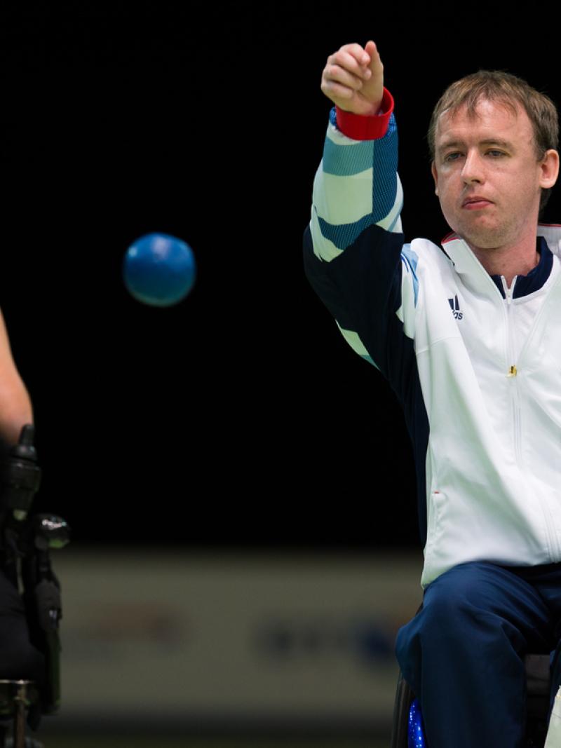 Man throwing a boccia ball