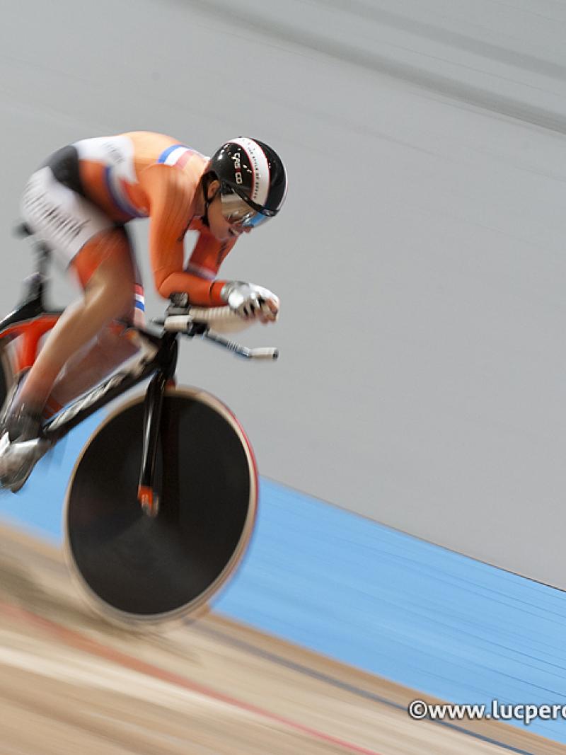 Alyda Norbrius competes at the 2015 UCI Para Cycling Track World Championships, Apeldoorn, the Netherlands
