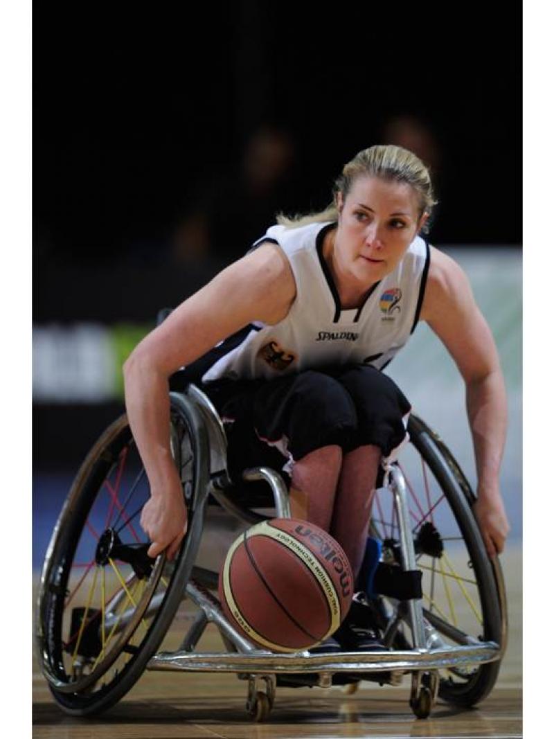 After retiring from wheelchair basketball in 2014, Edina Müller has turned her attention to para-canoing