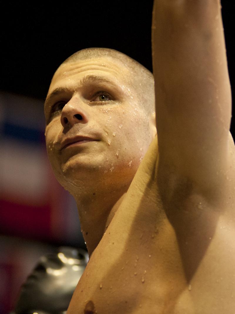 A swimmer says thank you to the crowds at the para-swimming World Championships in 2015