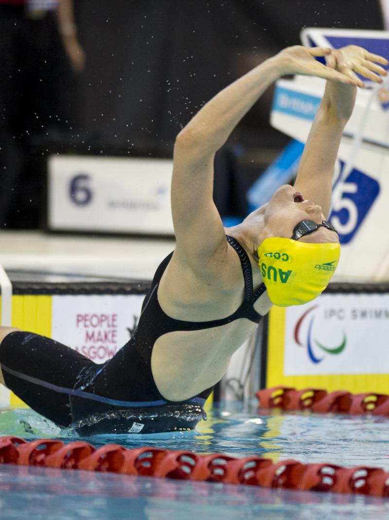 Swimmer doing a back start