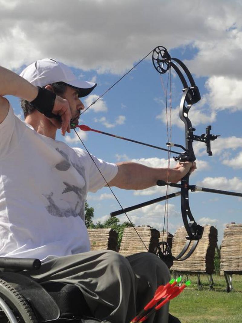 Argentina's Ferderico Paolorossi in action in para-archery.