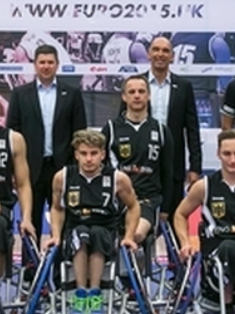 Group shot of a wheelchair basketball team