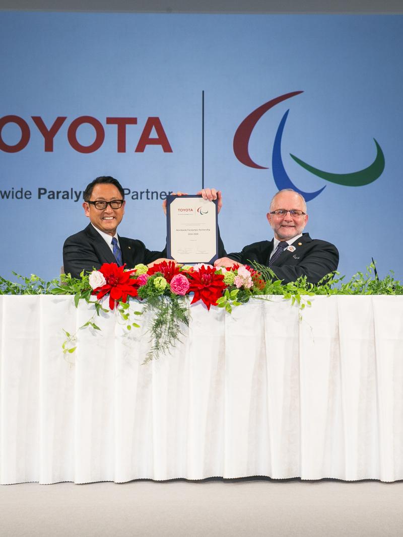 Toyota President Akio Toyoda and International Paralympic Committee President Sir Philip Craven at the official signing ceremony for the Worldwide Paralympic Partnership in November 2015.