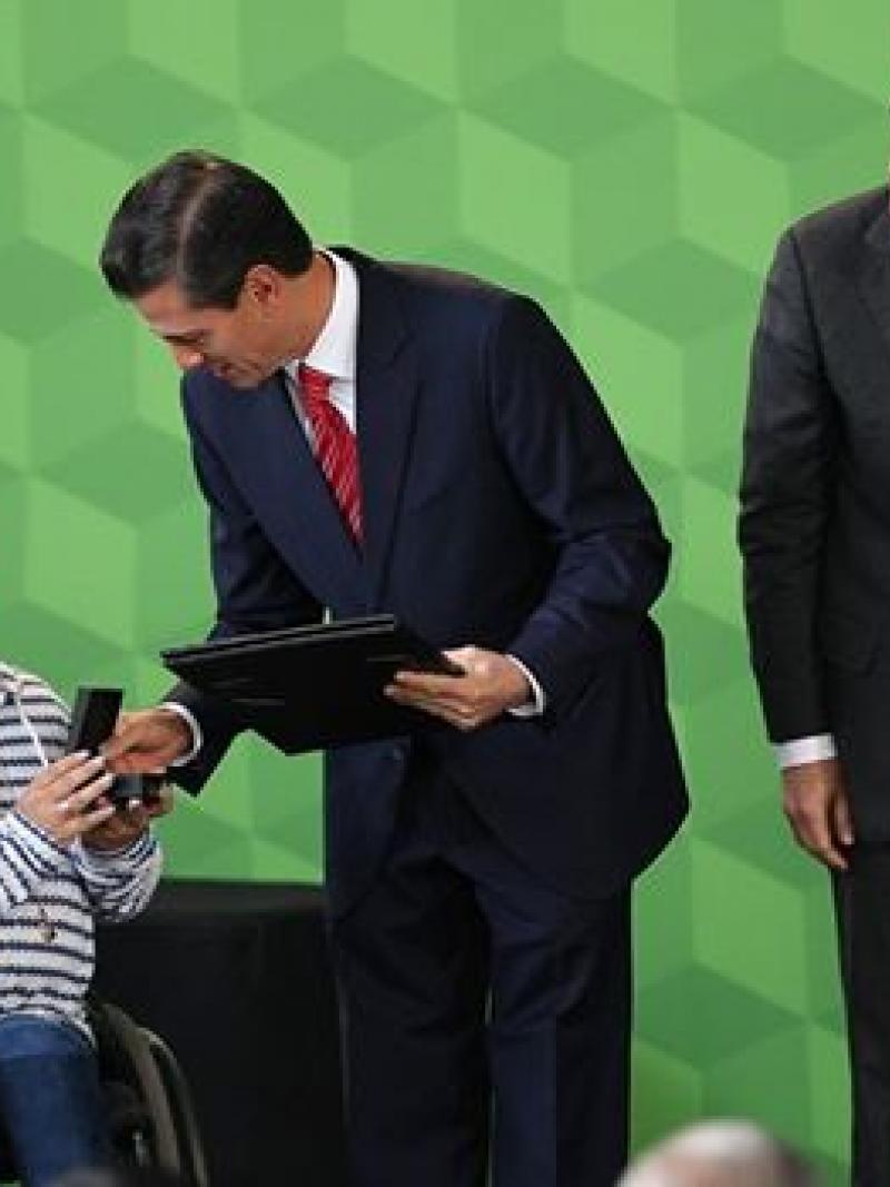 Paralympic champion Amalia Perez was presented with her third National Sports Award by Enrique Pena Nieto, President of Mexico.