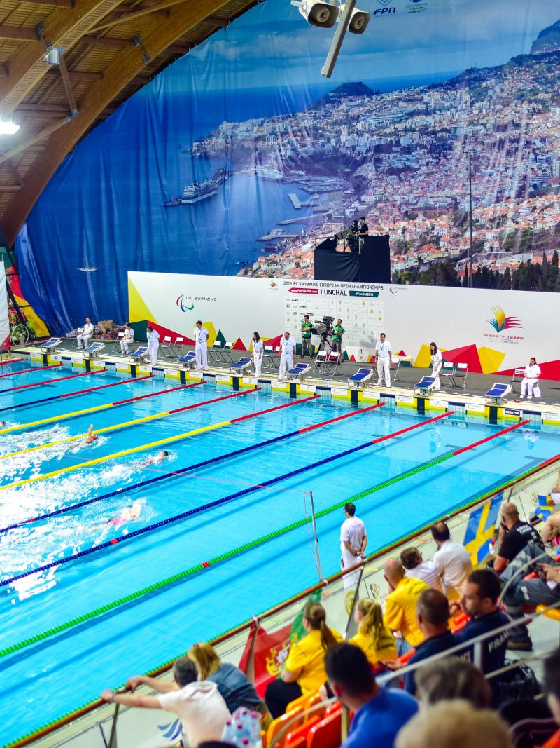 Picture of an indoor 50m swimming pool