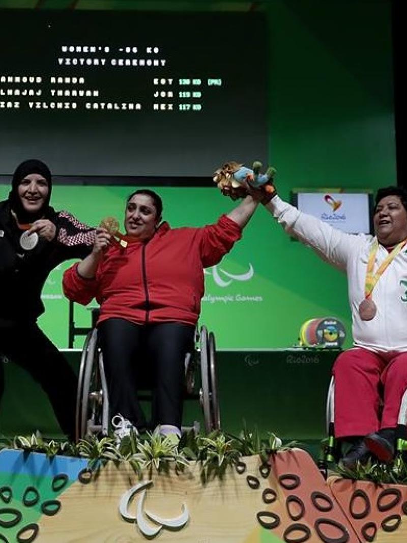  Silver medalist Tharwah Alhajaj, gold medalist Randa Mahmoud and bronze medalist Catalina Diaz Vilchis 