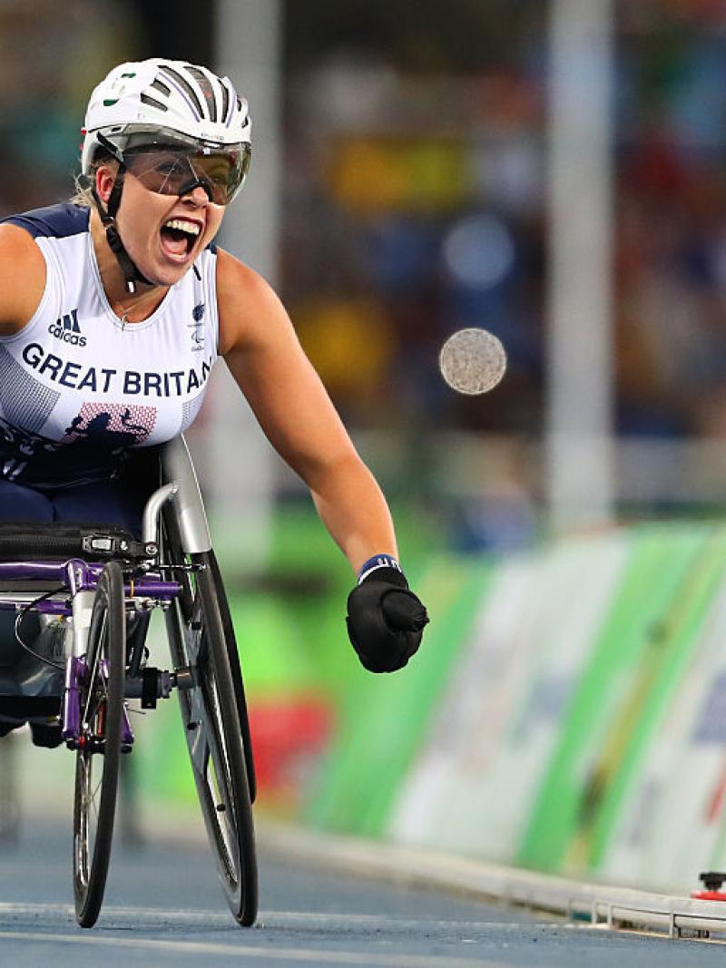 Hannah Cockroft of Great Britain competes in the Women's 800m - T34