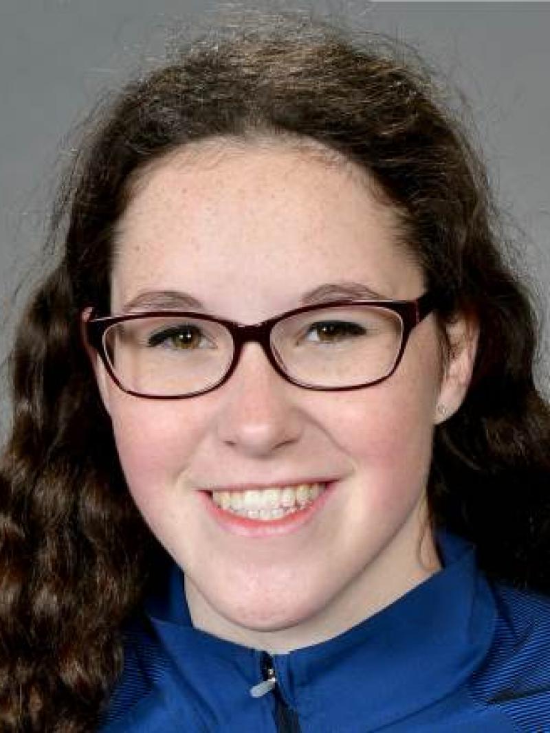 USA fencer, Lauryn Deluca