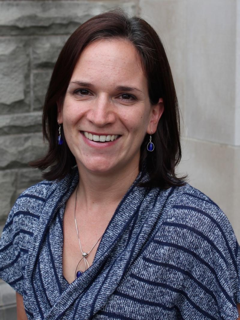 Portrait picture of a dark-haired woman