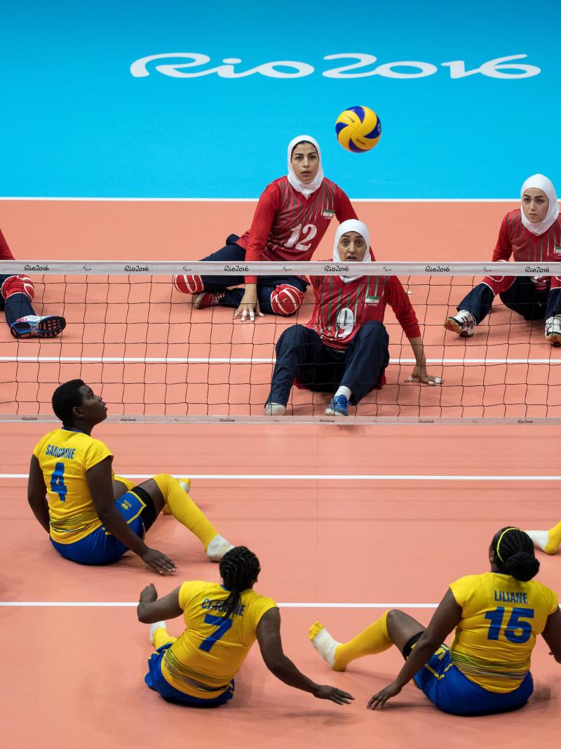 Sitting volleyball players 