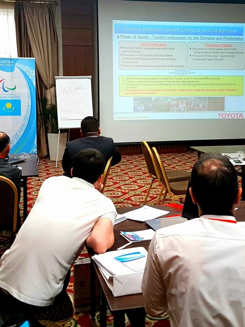 People at a training seminar sitting in a room