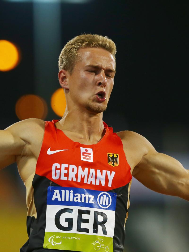 Germany's Johannes Floors celebrates winning the men's 4x100m T42-47 final during Doha 2015.