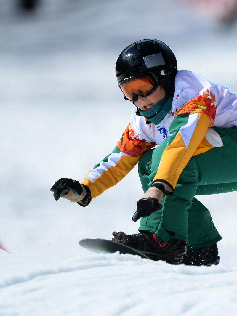 a male Para snowboarder