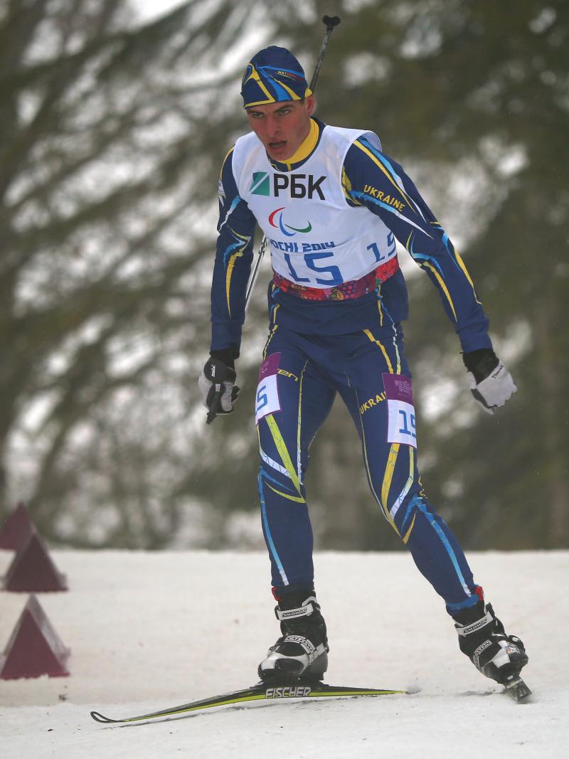 a male Para Nordic skier