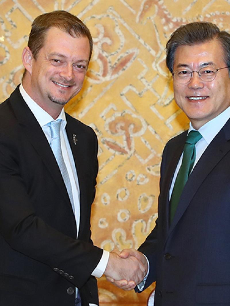 IPC President Andrew Parsons met South Korean President Moon Jae-in ahead of PyeongChang 2018.