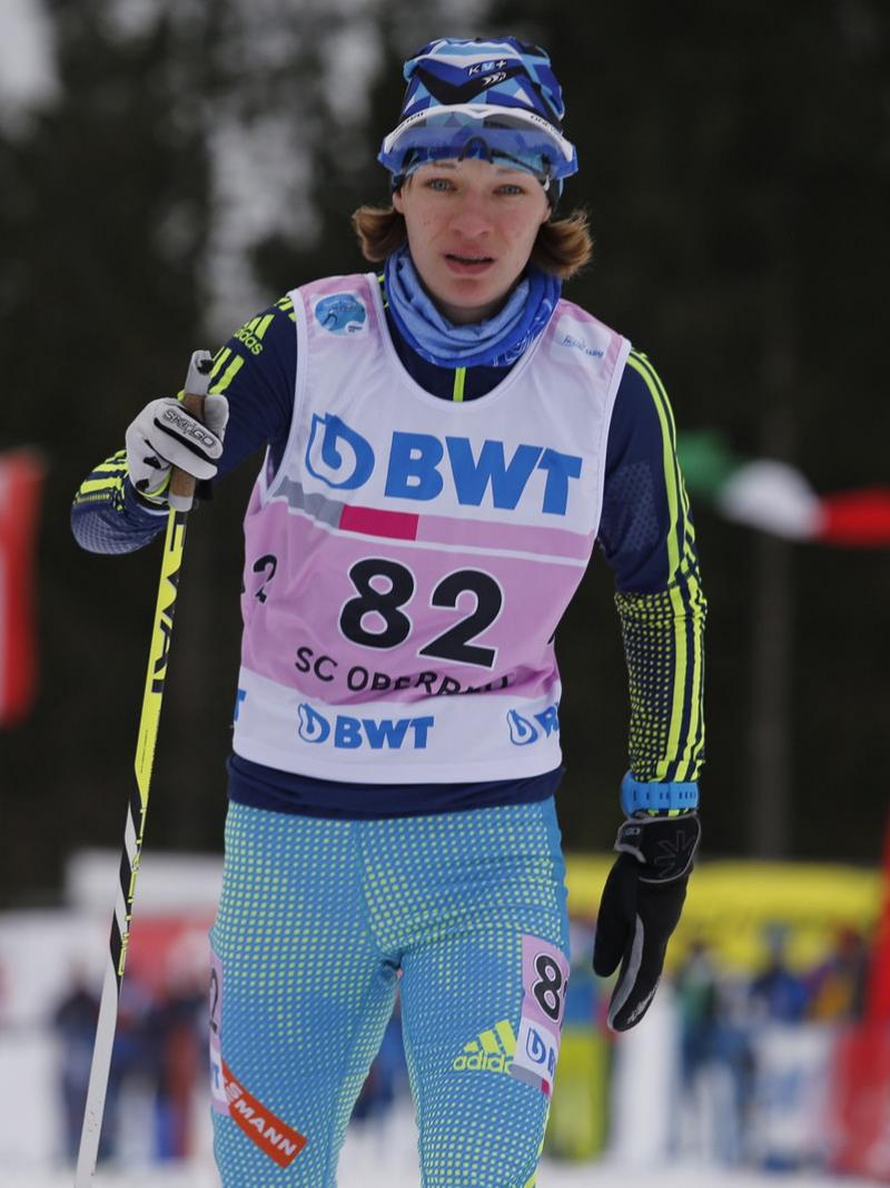 a female Para Nordic skier