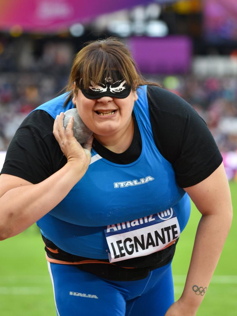 Assunta Legnante conmpeting in the shot put at the London 2017 World Para Athletics Championships