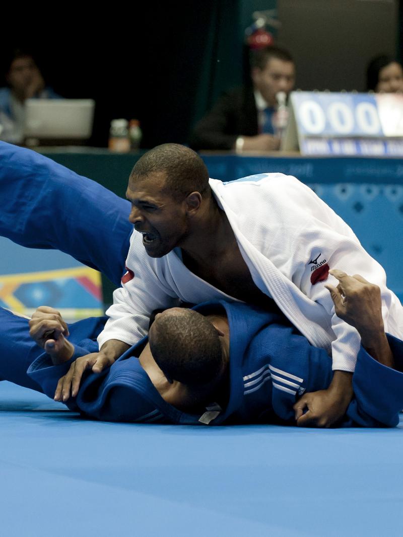 two male judokas mid-fight