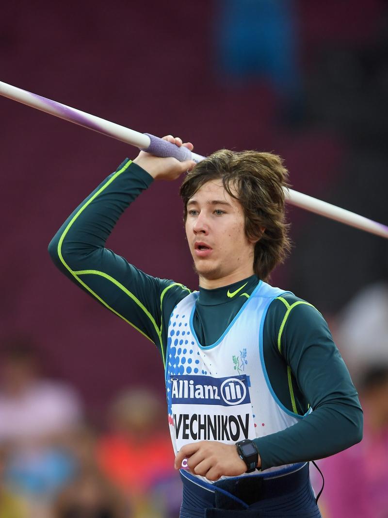 a male Para athlete throwing a javelin