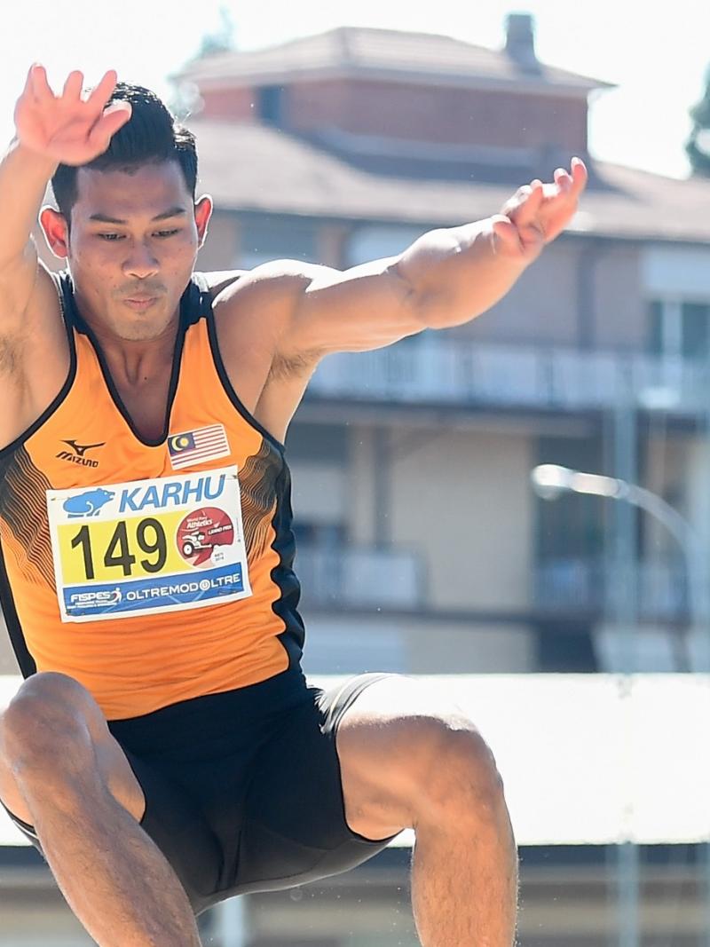 Malaysian long jumper leaps to win